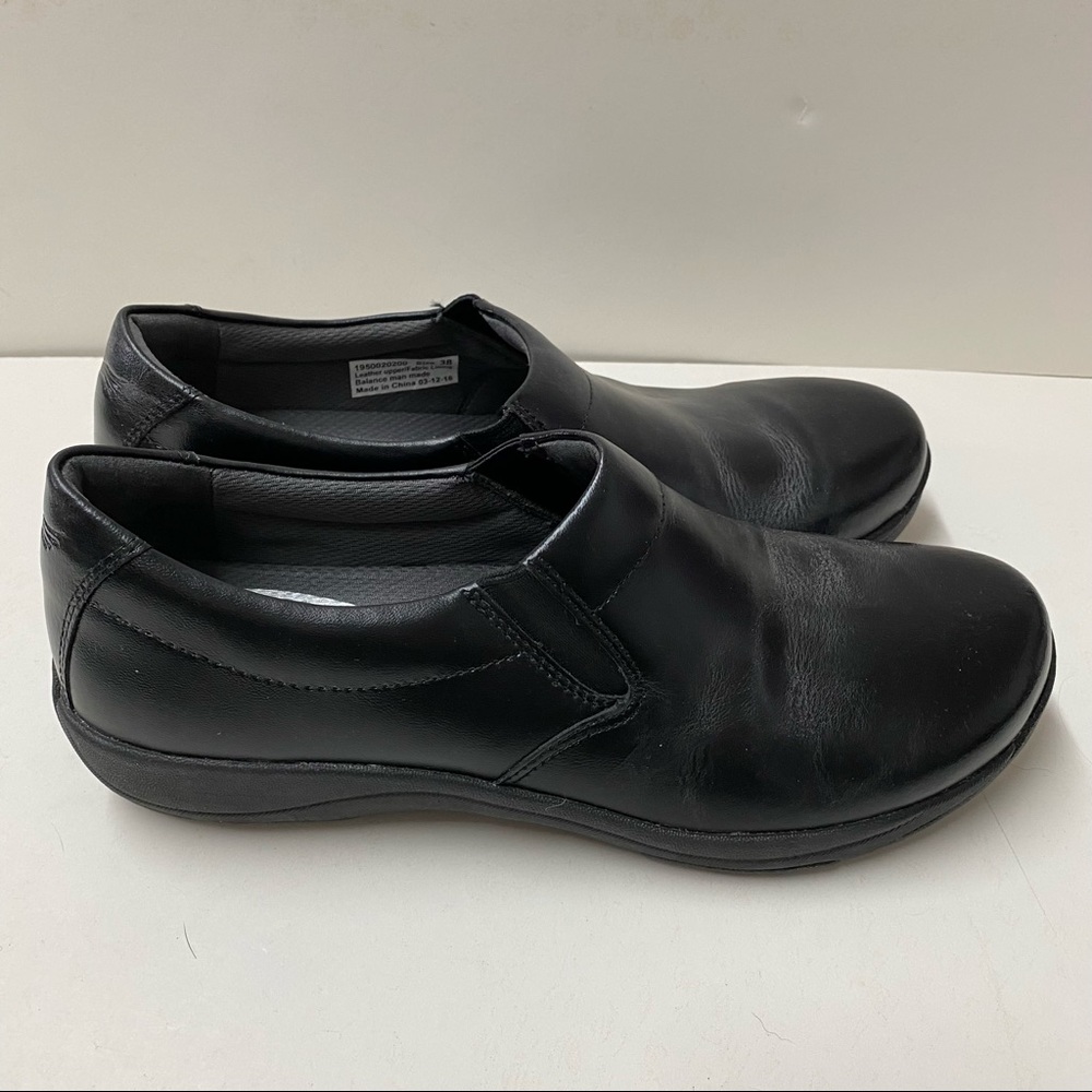 Dansko Ellie Black Leather Clog Nurse’s Shoes Slip Resistant Sole Sz 38 7.5 - Picture 2 of 5